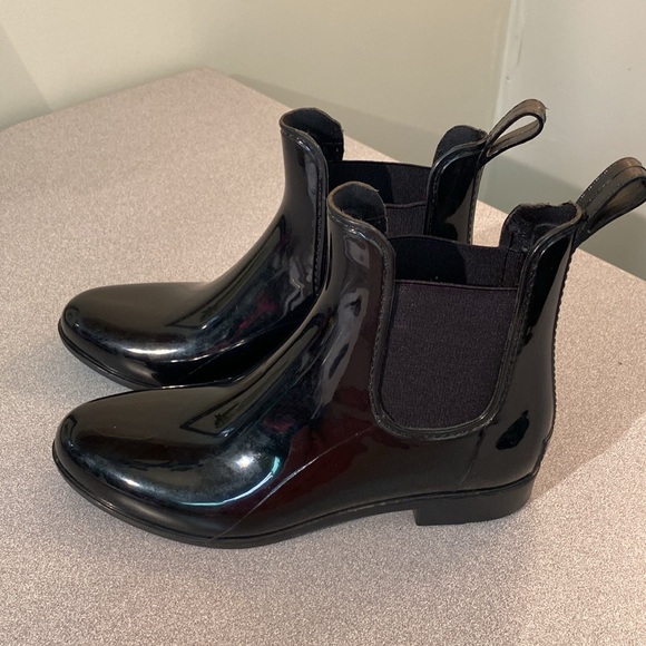 Kate & Mel - ankle rain boots. Size 8 - Picture 3 of 10
